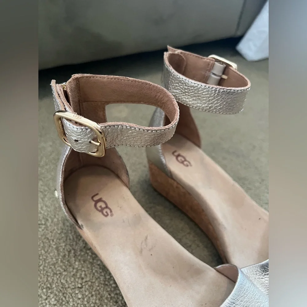 UGG Ankle Strap Sandals Size 7.5 Gold Leather Cork Heel Comfort Shoes